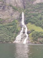 Und die Flasche ist noch immer da... Der Freier am Geirangerfjord &ndash; &copy; Marta Rass (Eberhardt TRAVEL)