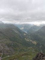 Ein Blick vom Dalsnibba  auf Geirangerfjord und Geirangerstrasse &ndash; &copy; Marta Rass (Eberhardt TRAVEL)