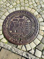 Und, natürlich, noch ein Gullideckel &ndash; &copy; Marta Rass (Eberhardt TRAVEL)