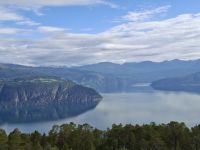 Blick auf den Innvikfjord &ndash; &copy; Katrin Deutschbein (Eberhardt TRAVEL)