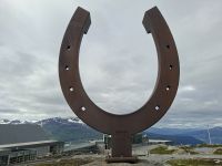 Berg Hoven (Hufeisen-Skulptur) &ndash; &copy; Katrin Deutschbein (Eberhardt TRAVEL)
