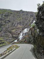 Trollstigen mit dem Wasserfall Stigfossen &ndash; &copy; Katrin Deutschbein (Eberhardt TRAVEL)