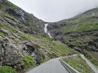 Trollstigen mit dem Wasserfall Stigfossen &ndash; &copy; Katrin Deutschbein (Eberhardt TRAVEL)