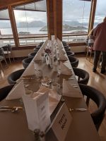 Abendessen mit Ausblick auf den Lofoten &ndash; &copy; Marlies Krause (Eberhardt TRAVEL)