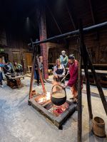 im Langhaus des Wikingermuseums &ndash; &copy; Marlies Krause (Eberhardt TRAVEL)