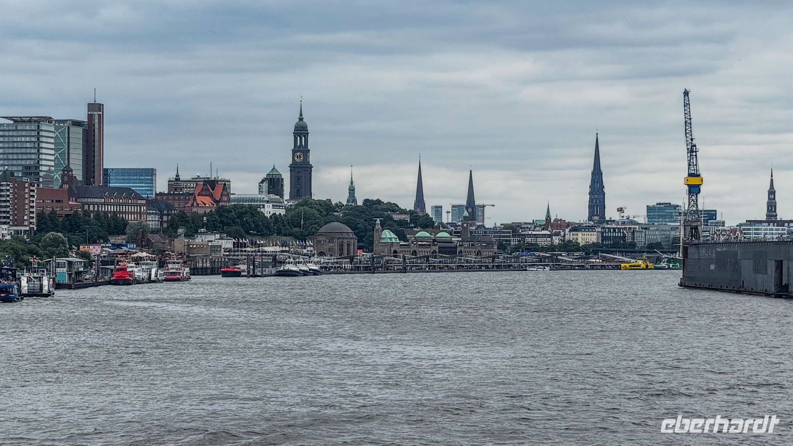 Ablegen in Hamburg &ndash; &copy; Martin Büchner (Eberhardt TRAVEL)