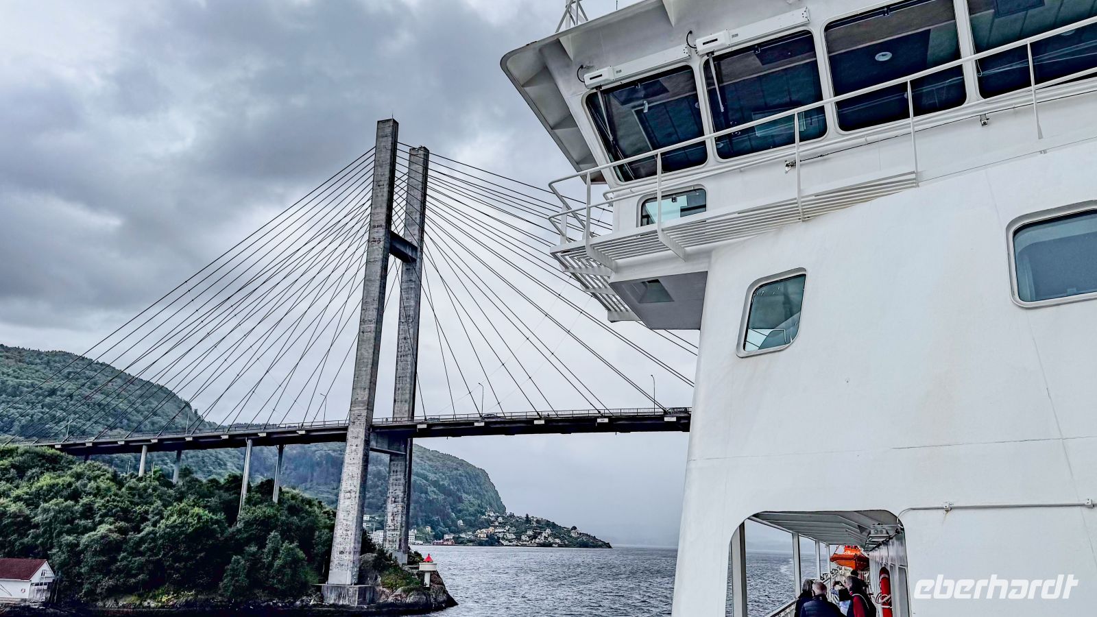 Bergen - Schwimmende Schrägseilbrücke  - Nordhordalands bron &ndash; &copy; Martin Büchner (Eberhardt TRAVEL)