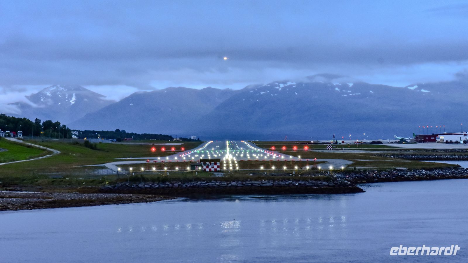 Tromsø Flughafen &ndash; &copy; Martin Büchner (Eberhardt TRAVEL)