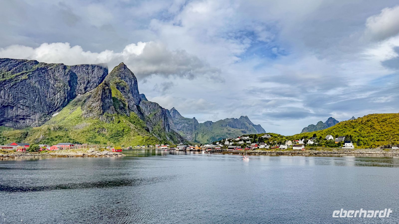 Reine, Insel Moskenesøya, Lofoten &ndash; &copy; Martin Büchner (Eberhardt TRAVEL)