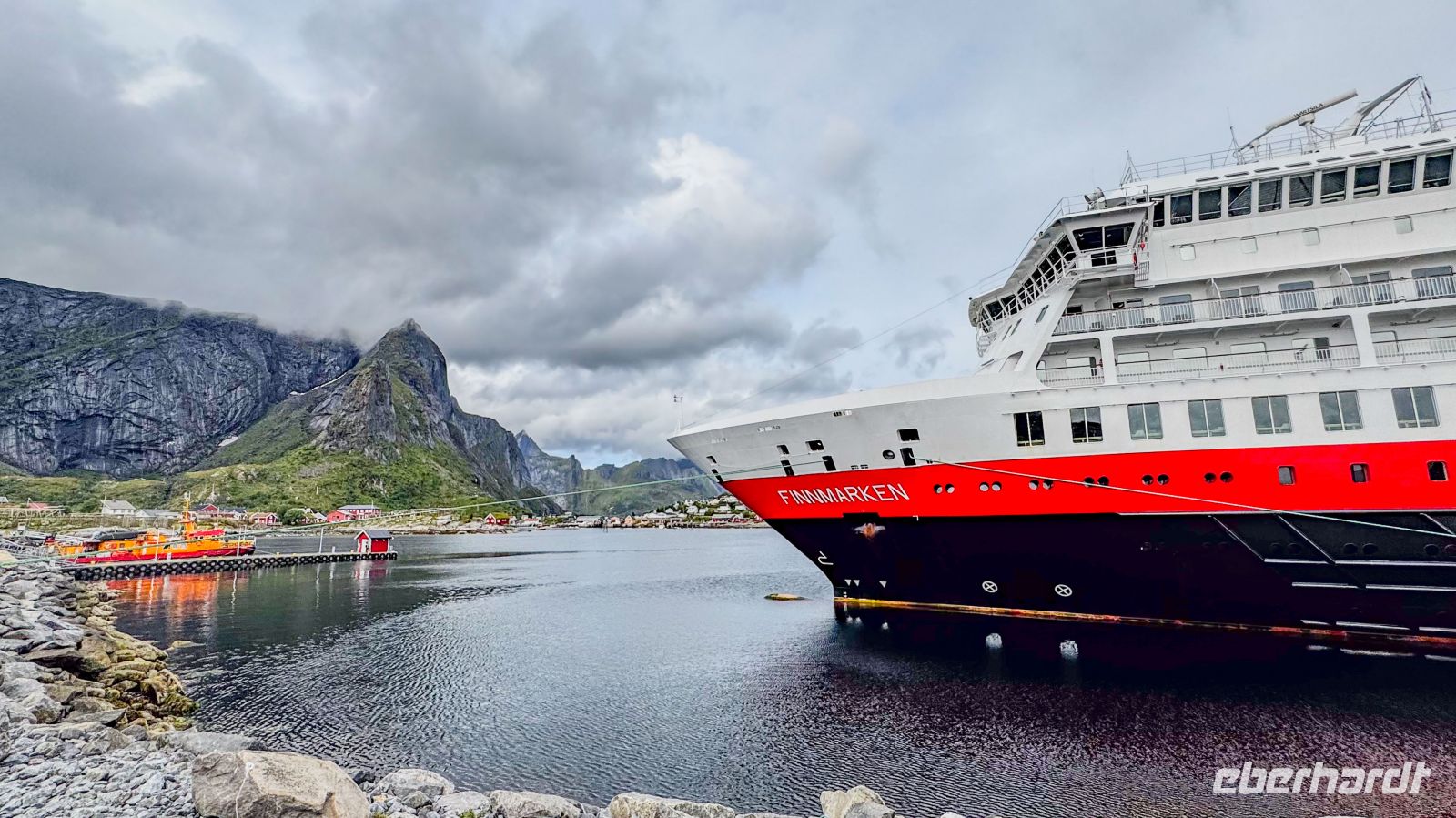 Reine, Insel Moskenesøya, Lofoten &ndash; &copy; Martin Büchner (Eberhardt TRAVEL)