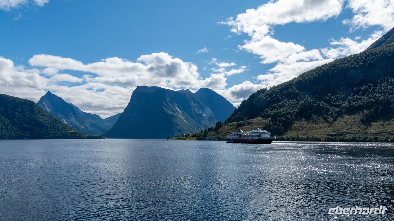 Sæbo (Hjørundfjord) &ndash; &copy; Martin Büchner (Eberhardt TRAVEL)