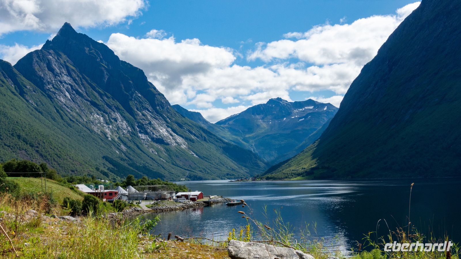 Urke im Norangsfjord (Hjørundfjord) &ndash; &copy; Martin Büchner (Eberhardt TRAVEL)