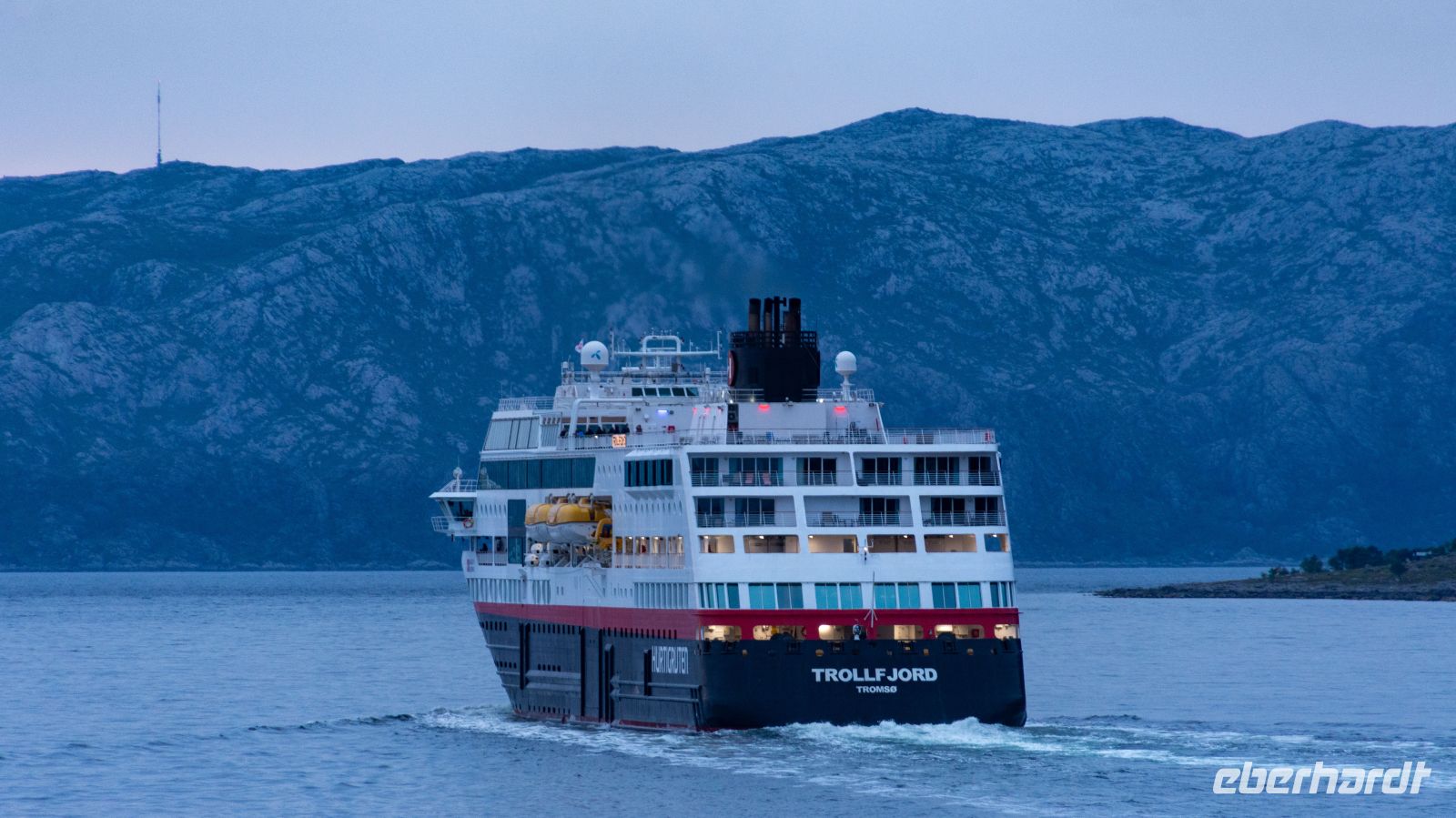 Spitsbergen-Express M/S Trollfjord &ndash; &copy; Martin Büchner (Eberhardt TRAVEL)