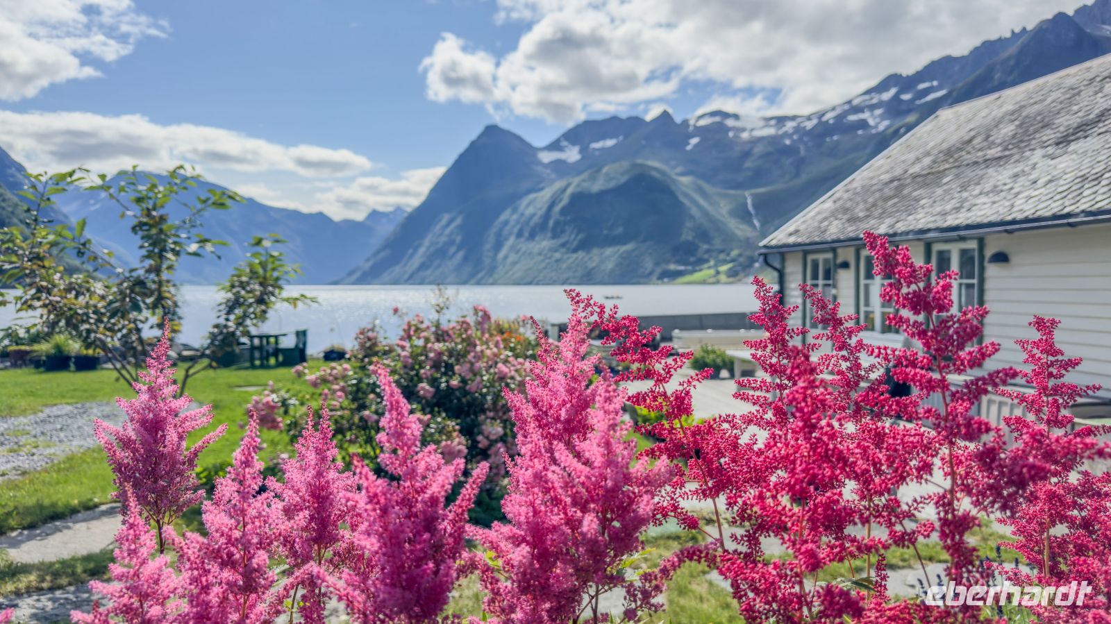 Urke im Norangsfjord (Hjørundfjord) &ndash; &copy; Martin Büchner (Eberhardt TRAVEL)