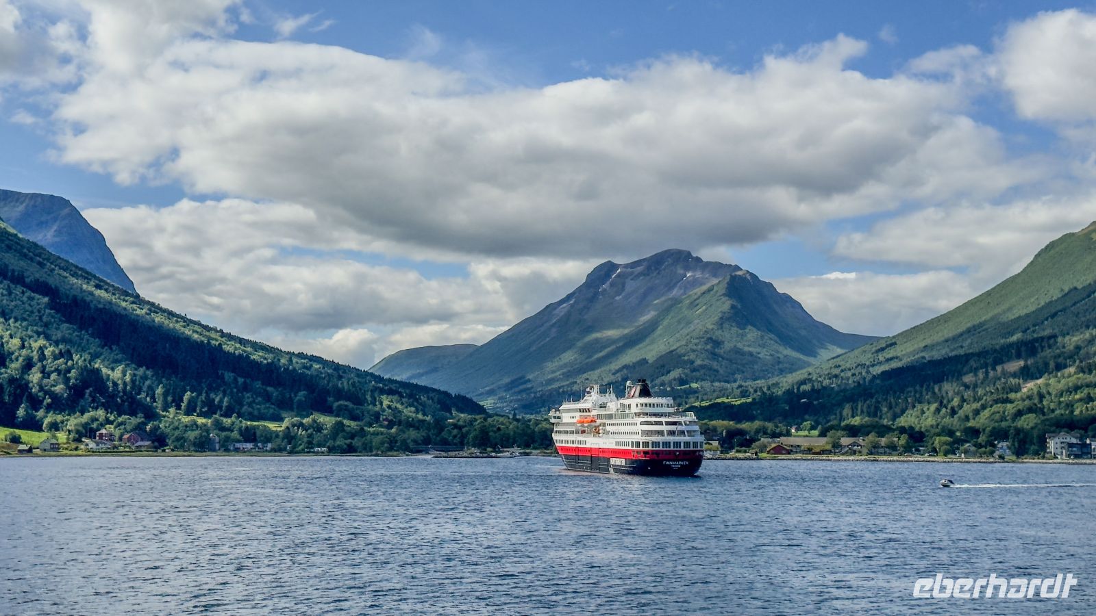 Sæbø, Hjørundfjord &ndash; &copy; Martin Büchner (Eberhardt TRAVEL)