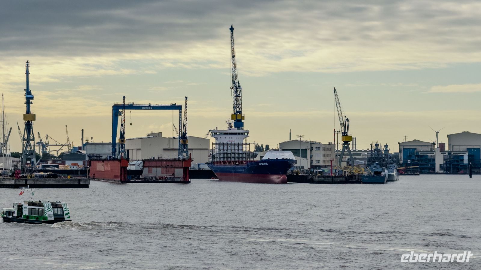 Hamburger Hafen &ndash; &copy; Martin Büchner (Eberhardt TRAVEL)