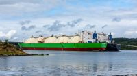 Avaldsnes, Karmøy - LNG Tanker &ndash; &copy; Martin Büchner (Eberhardt TRAVEL)
