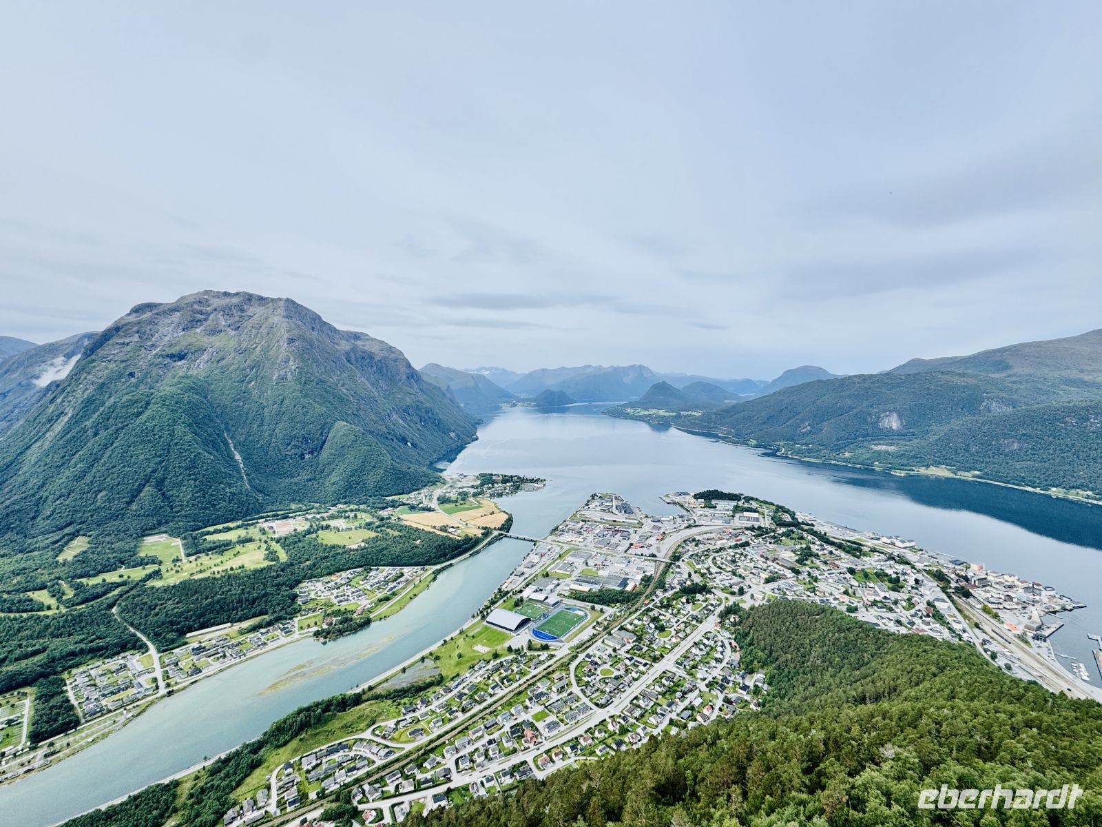 3. Tag - Blick auf Åndalsnes  &ndash; &copy; Christin Kuschka (Eberhardt TRAVEL)
