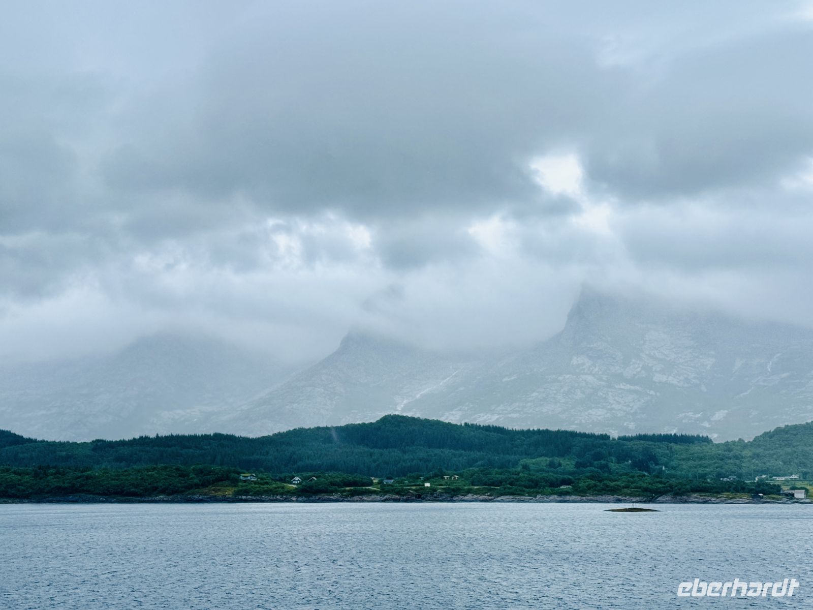 4. Tag - Die „Sieben Schwestern“ im Nebel &ndash; &copy; Christin Kuschka (Eberhardt TRAVEL)