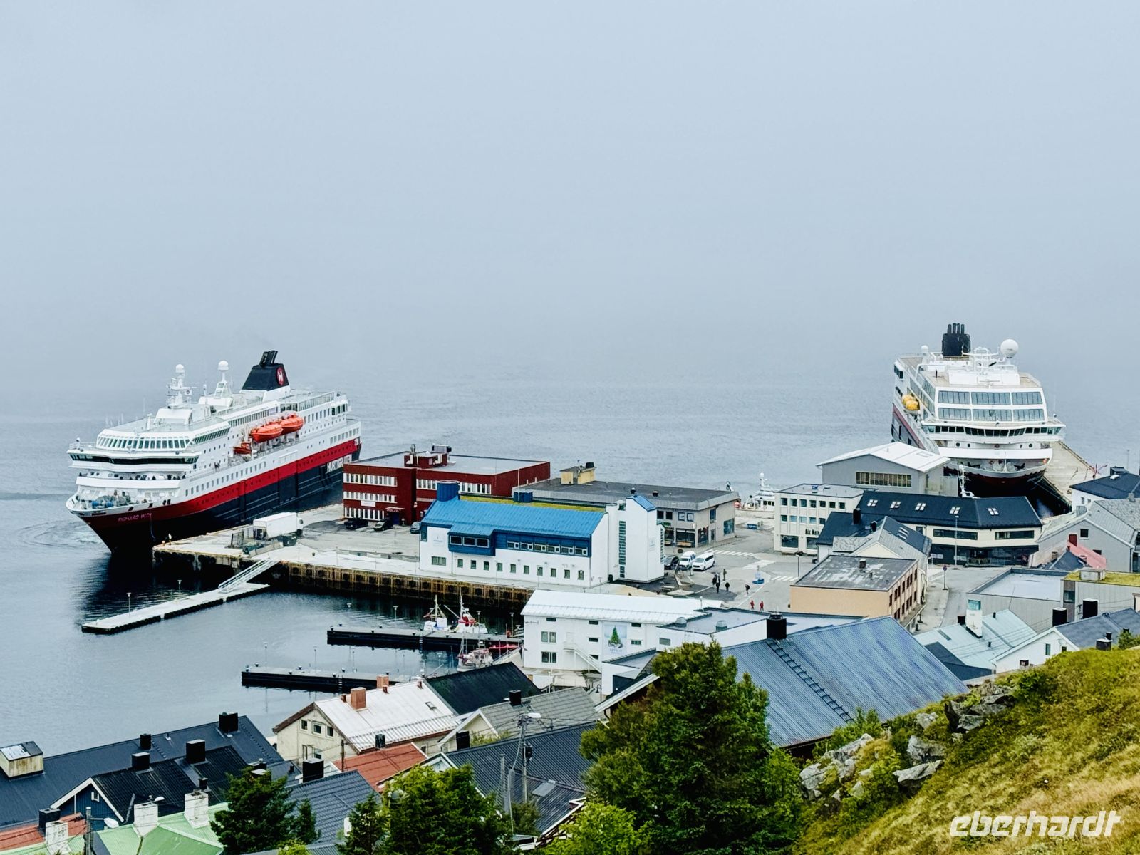7. Tag - Blick auf den Hafen von Honningsvåg  &ndash; &copy; Christin Kuschka (Eberhardt TRAVEL)