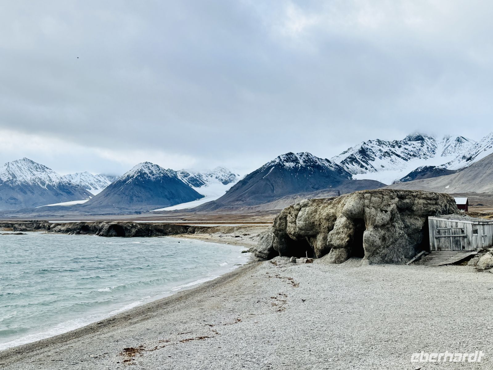 10. Tag - Strand, Ny-Ålesund &ndash; &copy; Christin Kuschka (Eberhardt TRAVEL)