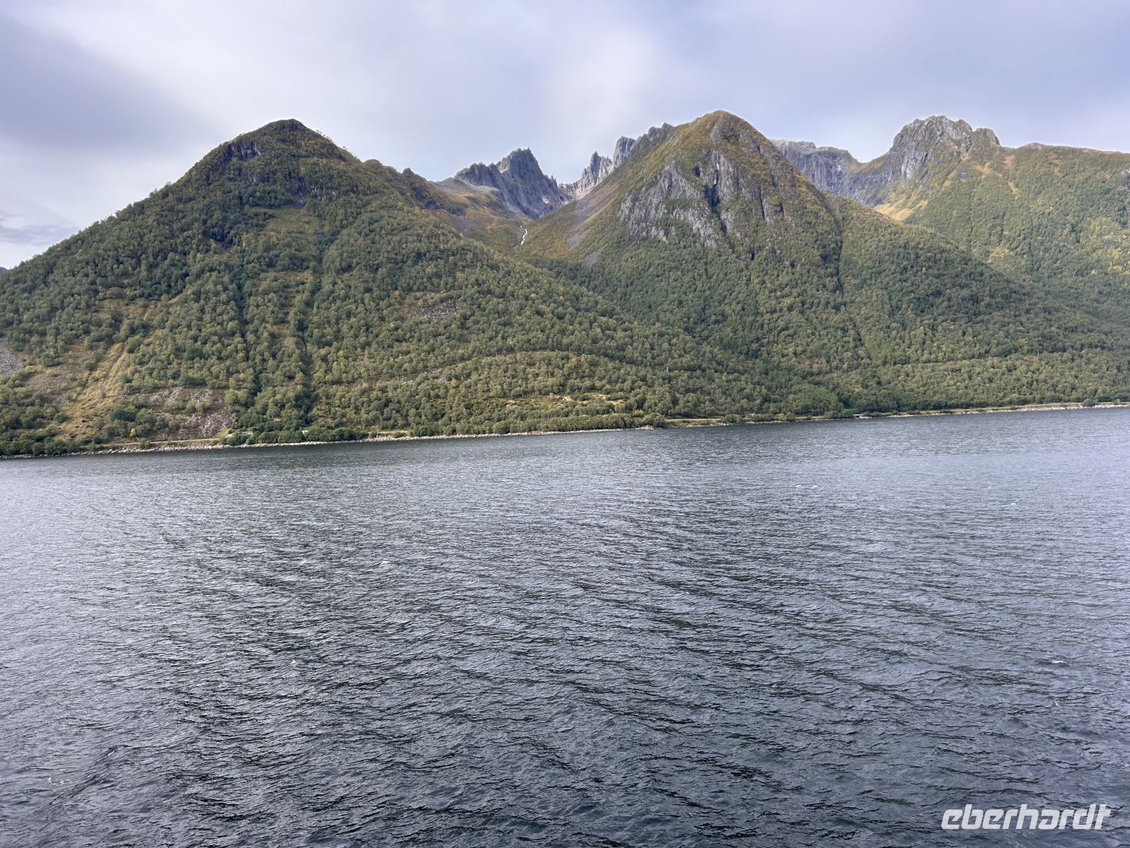 Einfahrt in den Hjörundford &ndash; &copy; Carola Gastmeier (Eberhardt TRAVEL)