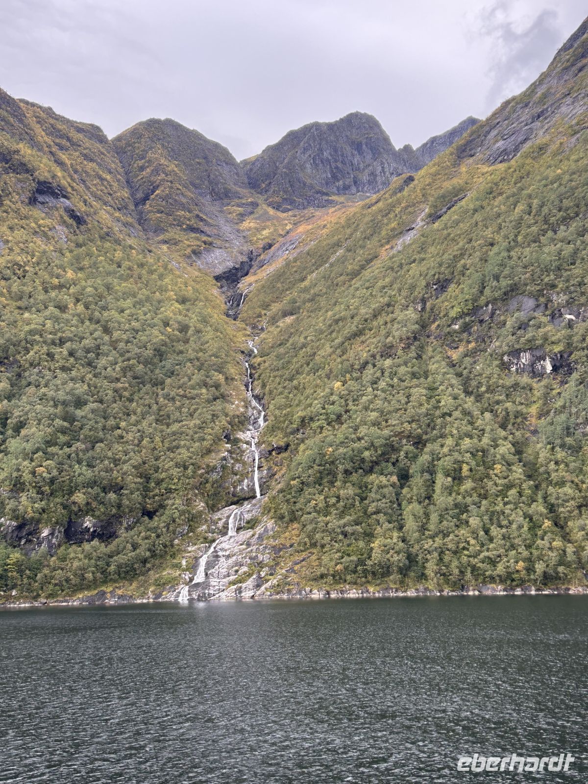 Landausflug mit einer Bustour in den Fjord  &ndash; &copy; Carola Gastmeier (Eberhardt TRAVEL)