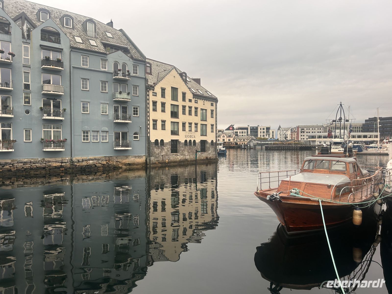 Alesund hat viele Kanäle  &ndash; &copy; Carola Gastmeier (Eberhardt TRAVEL)