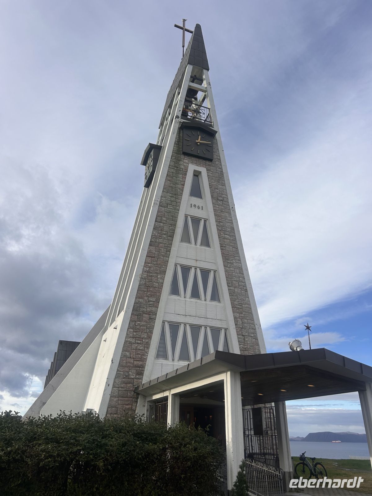 Besuch der Kirche im Ort  &ndash; &copy; Carola Gastmeier (Eberhardt TRAVEL)
