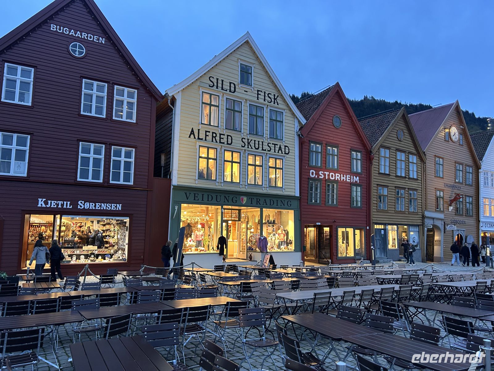 Am Hafen haben wir auch zum Abschluss eine Gaststätte besucht  &ndash; &copy; Carola Gastmeier (Eberhardt TRAVEL)