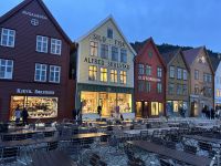 Am Hafen haben wir auch zum Abschluss eine Gaststätte besucht  &ndash; &copy; Carola Gastmeier (Eberhardt TRAVEL)