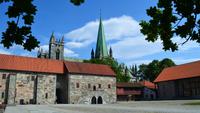 304 Trondheim, Erzbischöfliche Residenz und Kathedrale &ndash; &copy; Konrad Füssel (Eberhardt TRAVEL)