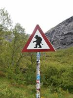 Trollstige-Warnung &ndash; &copy; Ingrid Langer (Eberhardt TRAVEL)