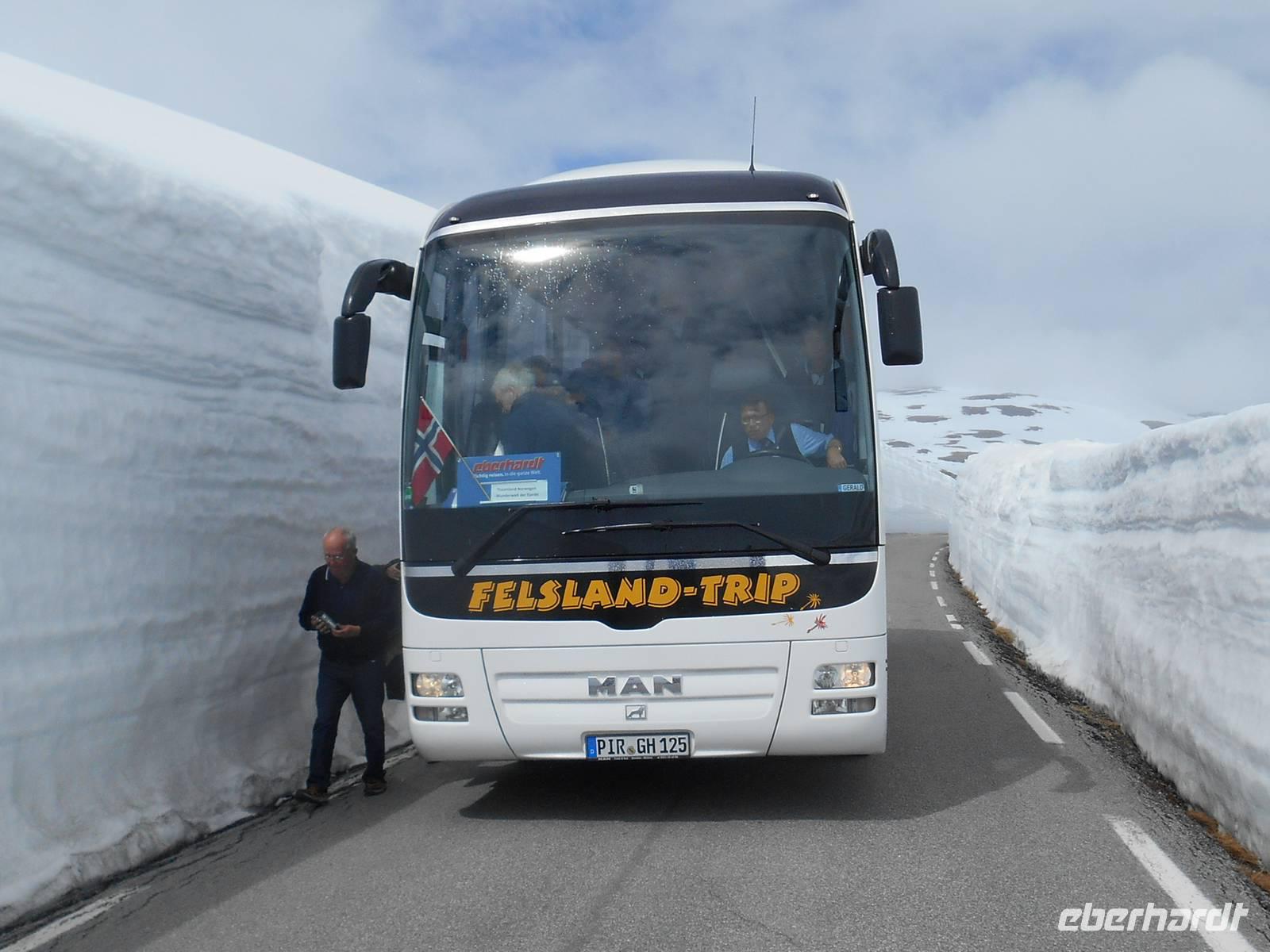 Aurlandsvegen (Snøvegen) &ndash; &copy; Katrin Deutschbein (Eberhardt TRAVEL)