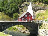 Steindalsfossen &ndash; &copy; Dorothea Baumert (Eberhardt TRAVEL)