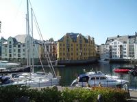 In Alesund &ndash; &copy; Peter Rudolph (Eberhardt TRAVEL)