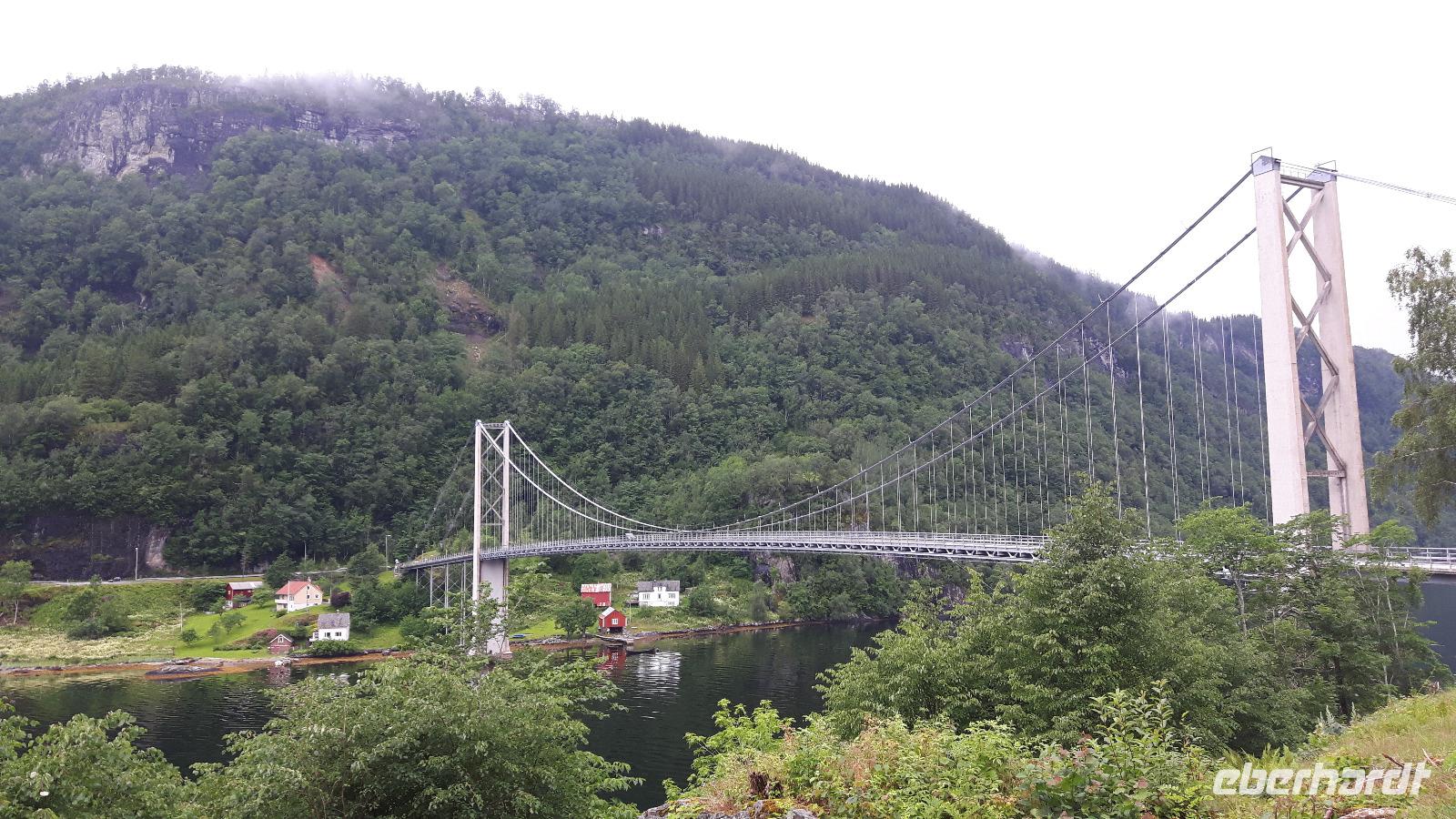 Fykesund-Brücke (Hardangerfjord) &ndash; &copy; Katrin Deutschbein (Eberhardt TRAVEL)