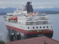 MS Nordlys in Molde &ndash; &copy; Gabriele Schwarze (Eberhardt TRAVEL)