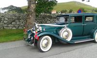 Oldtimer am Kloster &ndash; &copy; Björn Jansen (Eberhardt TRAVEL)
