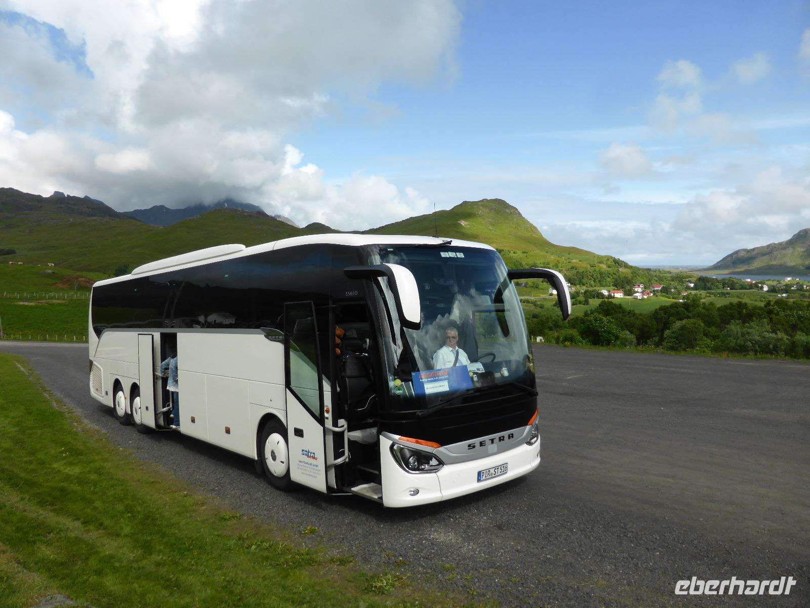 unser Bus in Borg &ndash; &copy; Claudia Bernhardt (Eberhardt TRAVEL)