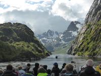 Hurtigrutenfahrt von Stokmarknes - Svolvaer - Einfahrt in Trollfjord &ndash; &copy; Claudia Bernhardt (Eberhardt TRAVEL)