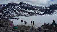 Dalsnibba Schneeballschlacht &ndash; &copy; Ingrid Langer (Eberhardt TRAVEL)