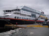 unser Hurtigrutenschiff &ndash; &copy; Ingrid Langer (Eberhardt TRAVEL)