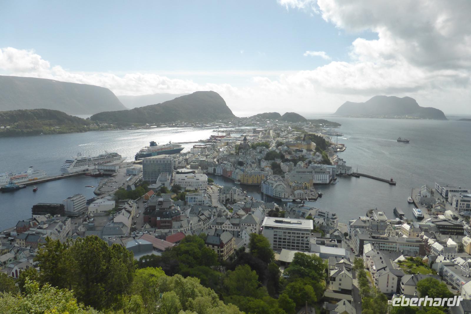 068-Akslaberg_Alesund &ndash; &copy; Dirk Schlosser (Eberhardt TRAVEL)