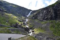 091 Trollstige mit Stigenfossen &ndash; &copy; Konrad Füssel (Eberhardt TRAVEL)