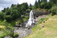 235 Steindalsfossen, 50 m &ndash; &copy; Konrad Füssel (Eberhardt TRAVEL)