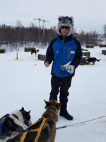Hurtigrute, Kirkenes, Hundeschlittenstation, Timo unser Guide &ndash; &copy; Ria Heilmann (Eberhardt TRAVEL)