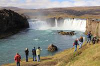 Am Godafoss &ndash; &copy; Madlen Lippe (Eberhardt TRAVEL)