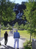 Stopp am Tvindefossen &ndash; &copy; Norbert Binder (Eberhardt TRAVEL)