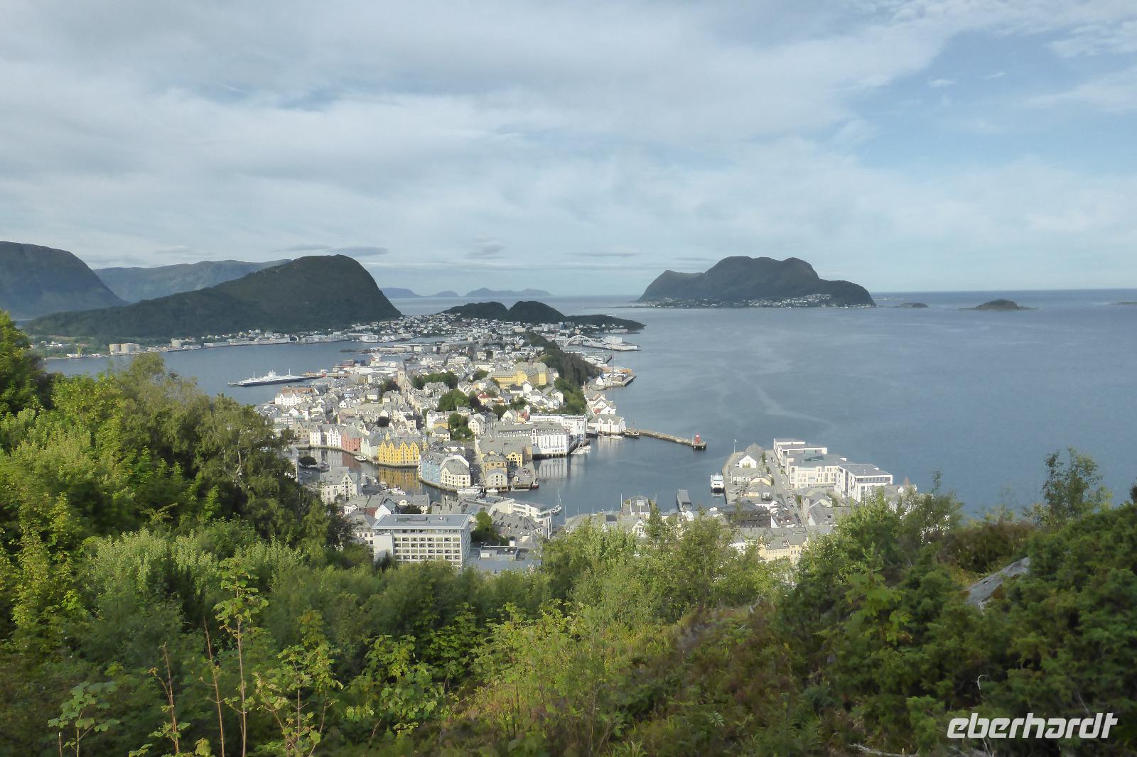 071-Alesund &ndash; &copy; Dirk Schlosser (Eberhardt TRAVEL)